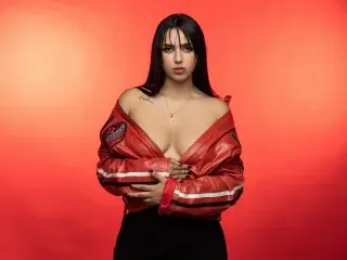 Streamate Free Live Porn of DanikNova