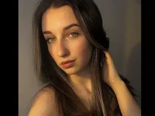 Streamate Sex Cam of HeylaRose