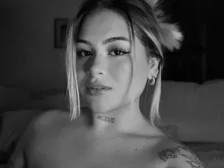 Streamate Adult Video Chat of Ela_Curvy
