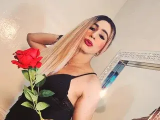 Streamate Live Sex Cam of NicolleMorrisx