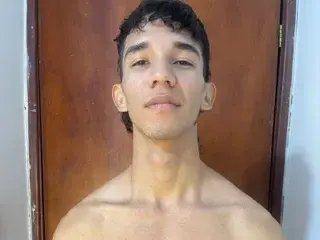 Streamate Free Porn Cam of BradAndAnne