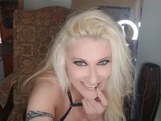 Streamate Live Porn of AdultFilmCindiCraw