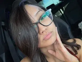 Streamate Sex Cam of Asian2Petite