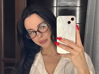 Streamate Nude Webcam of RoxyHey