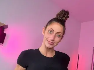 Streamate Best live sex cam show of SkyeHotwife