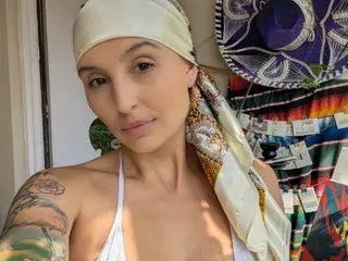 Streamate Nude Webcam of oh_charlie