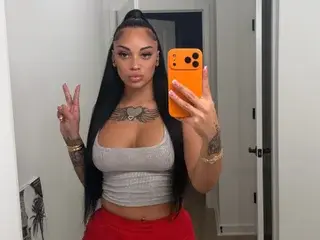 Streamate Live Sex Cam of RawhoneyyXXX