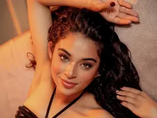 Streamate Live Porn of SaraMonserrat