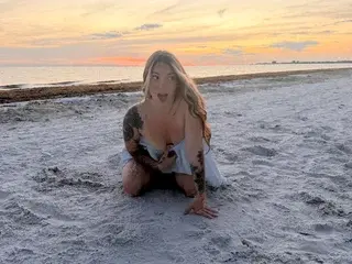 Streamate Sex Chat of Artistgirl