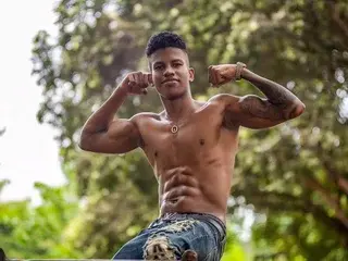 Streamate Live Sex Cam of Joshhuntt
