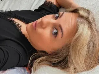 Streamate Adult Webcam of MsBelleWarick