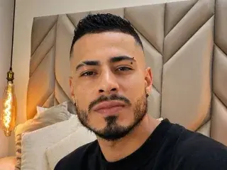 Streamate Free Live Porn of Matthew_Cross