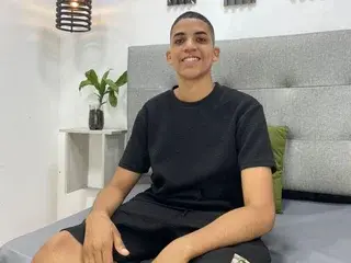 Streamate Best live sex cam show of LukazCaballero