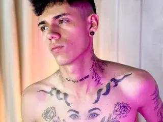 Streamate Nude Webcam of tommy_valverde