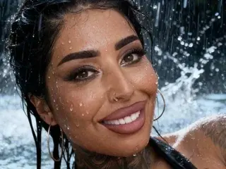 Streamate Free Live Porn of AARISS