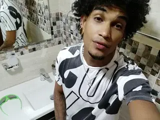 Streamate Watch Live Sex Cams of Aharon_sex21