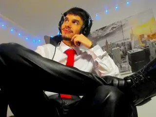 Streamate Nude Webcam of BRAYHAMBROWN