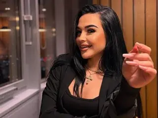 Streamate Sex Chat of Sasha_Lorrenz