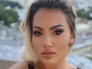 Streamate Live Sex Cam of CelineHuddson