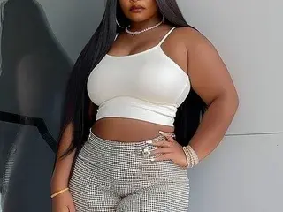 Streamate Adult Webcams of Lovelybigassxx