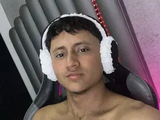 Streamate Free Live Porn of Leoo_hot