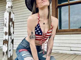 Streamate Nude Webcam of MissIvySinclair