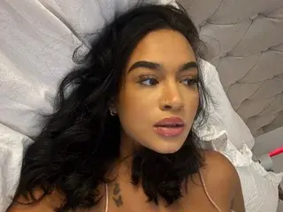 Streamate Nude Webcam of Sinful_riri