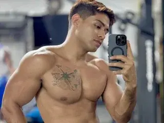 Streamate Adult Webcams of LuciannoNixon