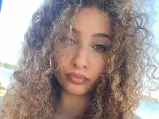 Streamate Live Porn of LuluToofire