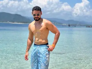 Streamate Live Sex Cam of Derry_HugeCock