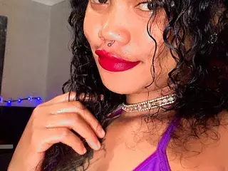 Streamate Adult Webcams of Cardibabe21