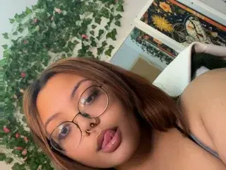 Streamate Watch Live Sex Cams of HolleyNicholes