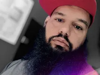 Streamate Live Sex Cam of GuesssWho24