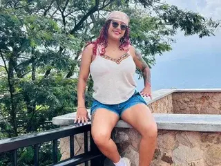 Streamate Nude Webcam of LillyMadisson