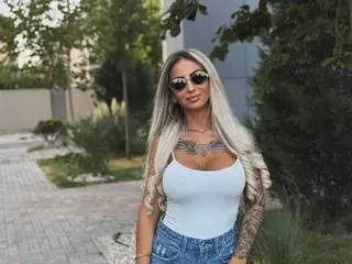 Streamate Sex Cam of CelineDyor