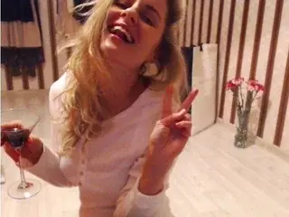 Streamate Live Porn of xShineLanax