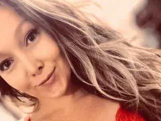 Streamate Free Porn Cam of DeepThroatDarling