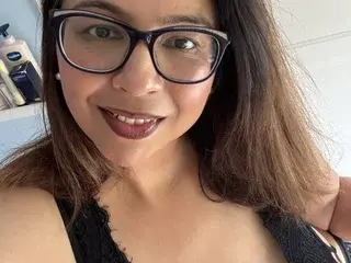Streamate Nude Webcam of Zarah_Housewife