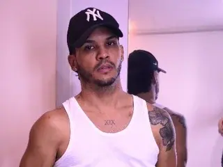 Streamate Live Porn of RickyVill100