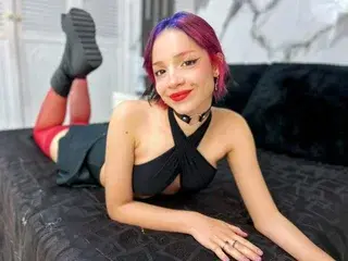 Streamate Free Live Porn of LaxiViolet