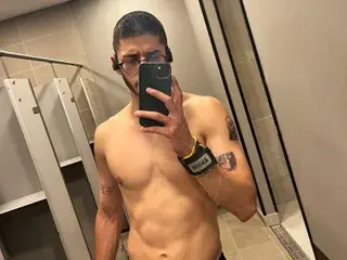 Streamate Live Porn of E_leon22