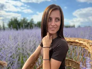 Streamate Sex Cam of AlisAmaze777