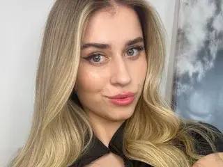 Streamate Live Porn of AlisAnne