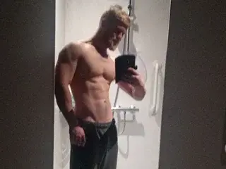 Streamate Sex Cam of Mr_Mysterious69