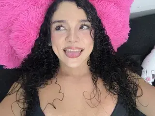 Streamate Watch Live Sex Cams of SaraMacleod