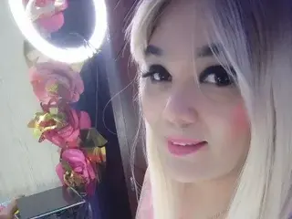 Streamate Free Porn Cam of KolybetsyTitsXl
