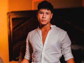 Streamate Live Porn of Rayden_Boy