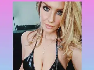 Streamate Free Live Porn of Ellie_Conrad