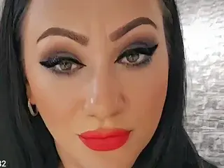 Streamate Free Live Porn of MistressDeaxxx