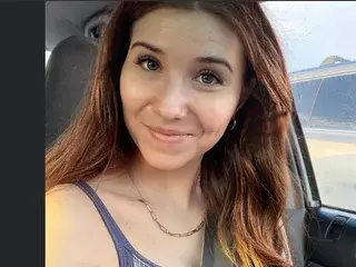 Streamate Adult Webcam of HannahCloe